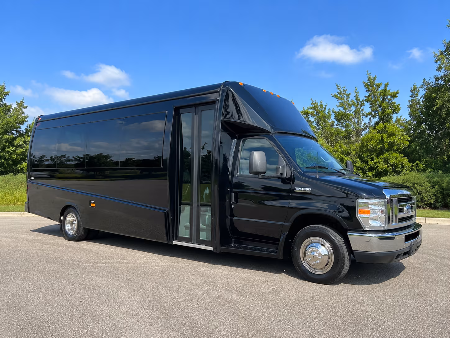 jupiter school bus rentals for field trips and class outings